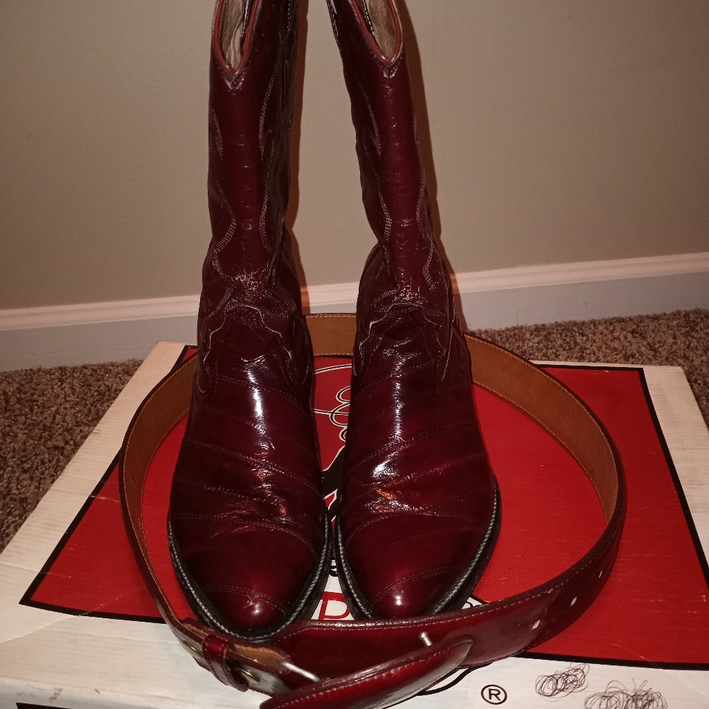 Cowgal  wine in color not red with belt